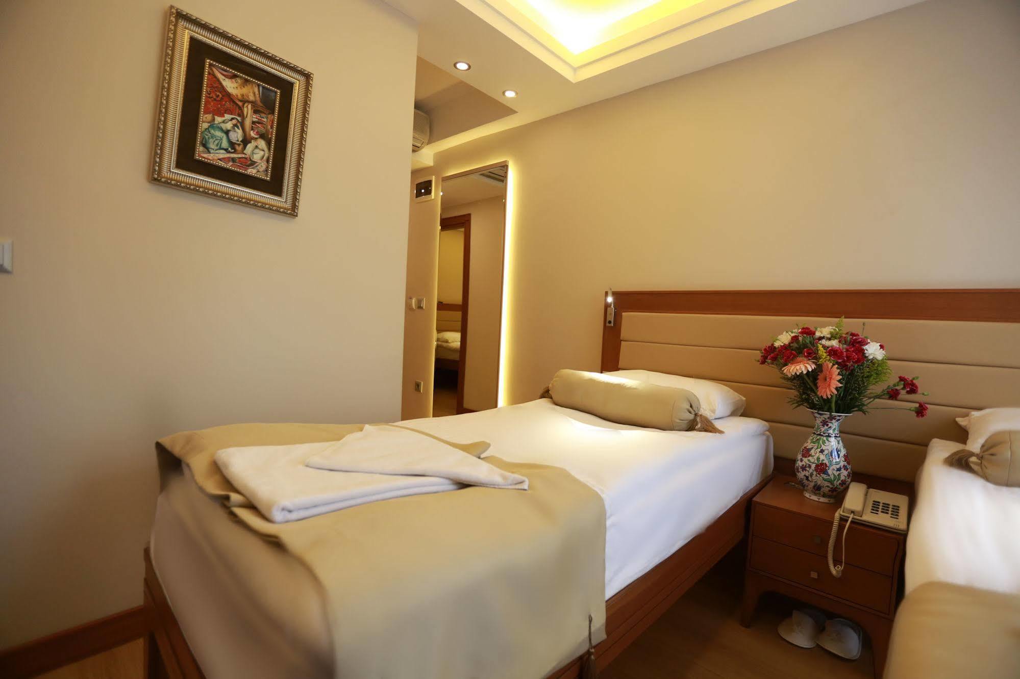 Sirkeci Park Hotel Istanbul Exterior foto