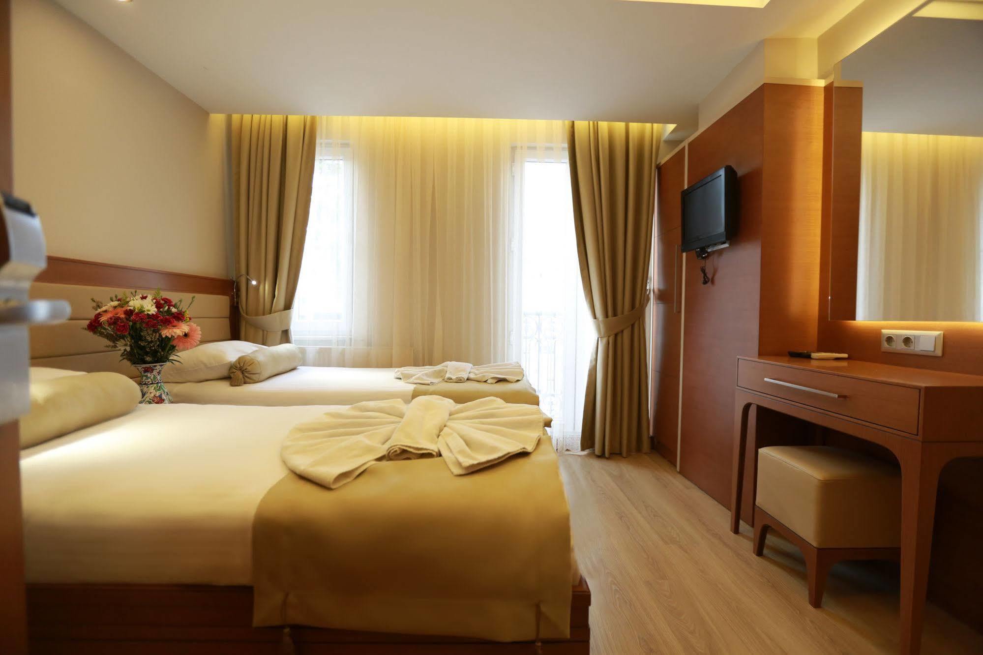 Sirkeci Park Hotel Istanbul Exterior foto